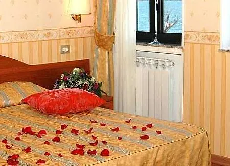 La Carrozza D'oro 3*