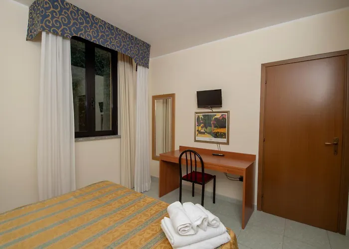 La Carrozza D'oro فندق مونتيفياسكون